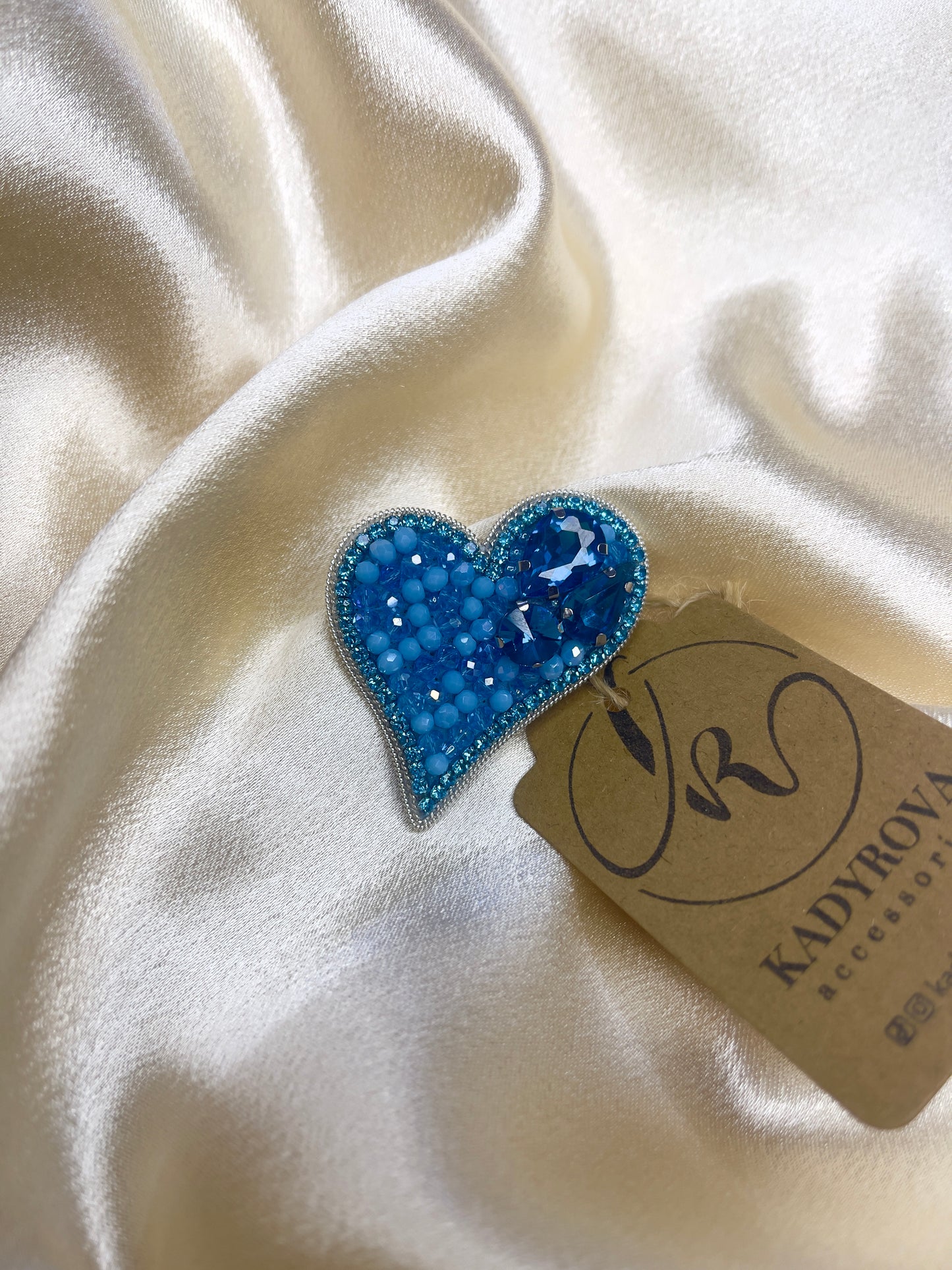 Brooch heart