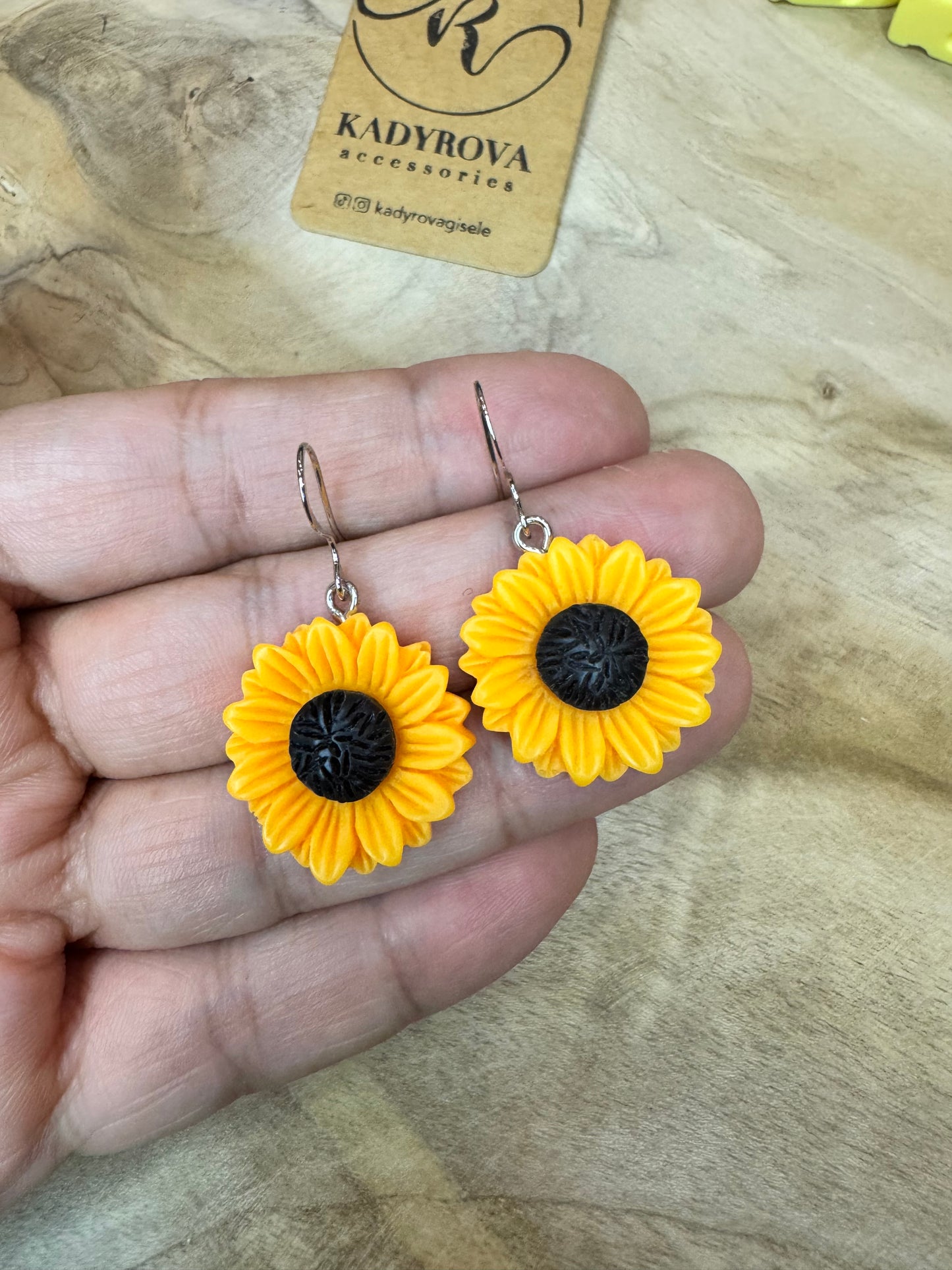 Flower earrings