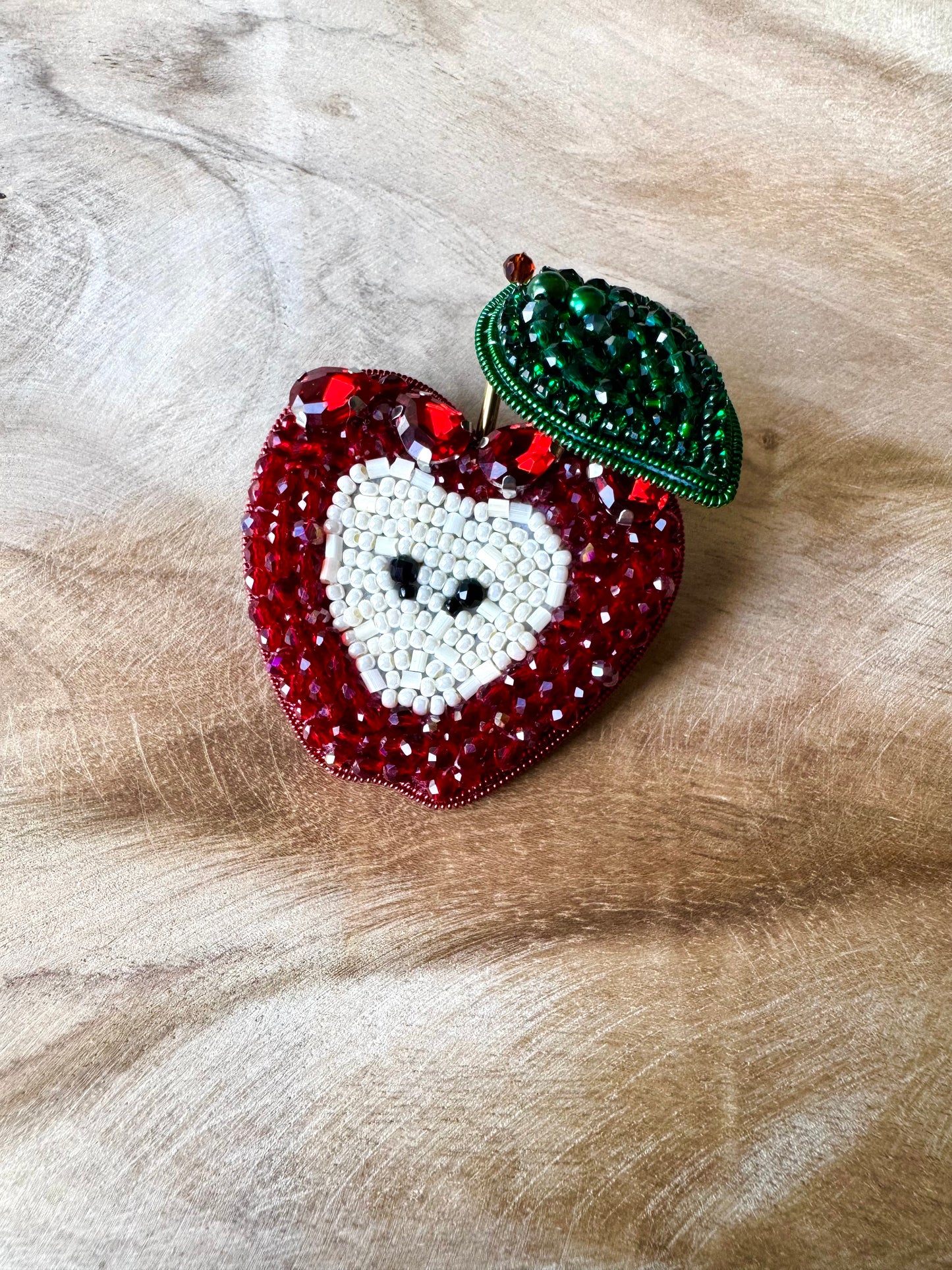 Brooch Apple