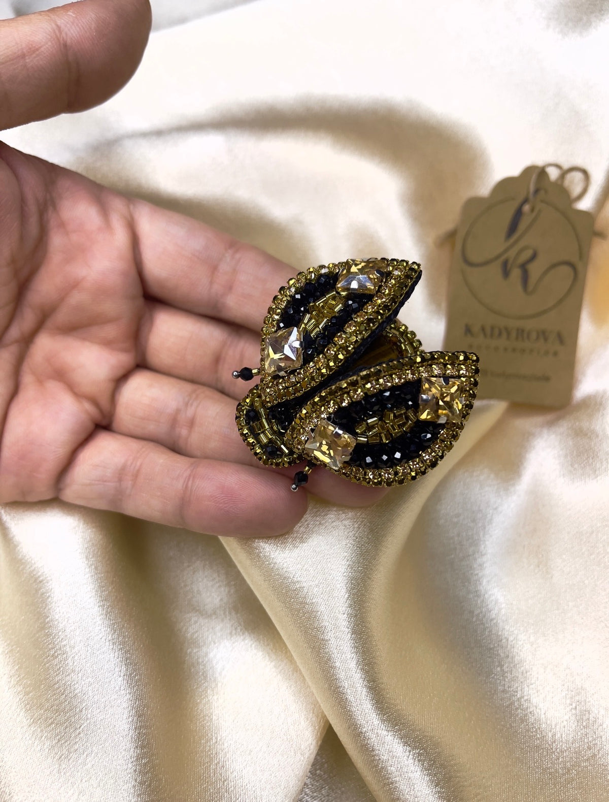Brooch 3D bug