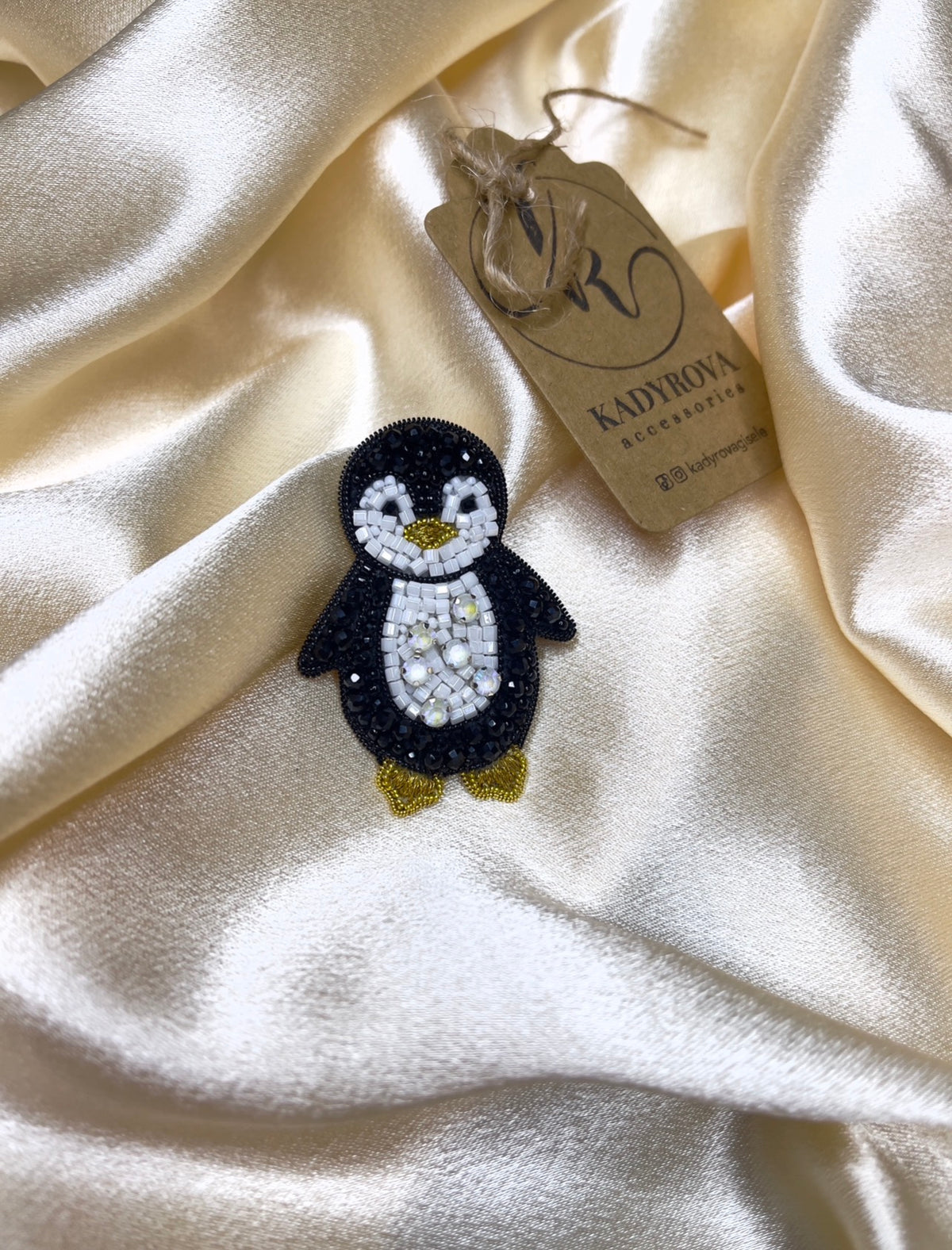 Brooch Penguin