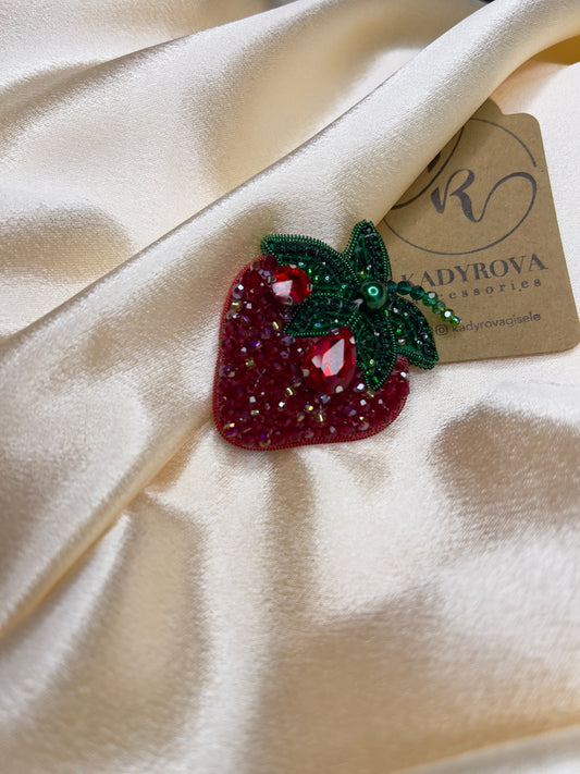 Brooch Strawberry