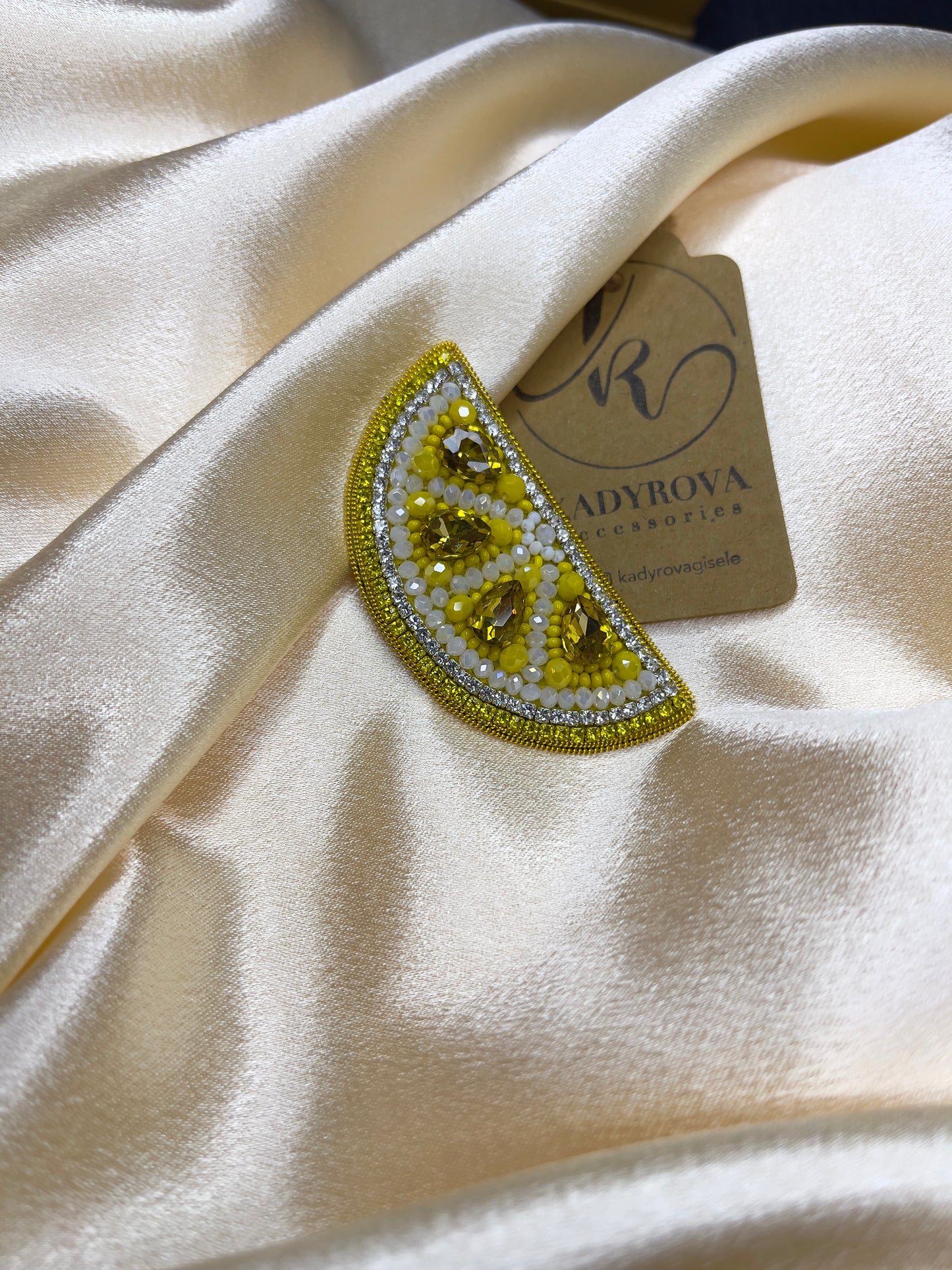 Lemon brooch