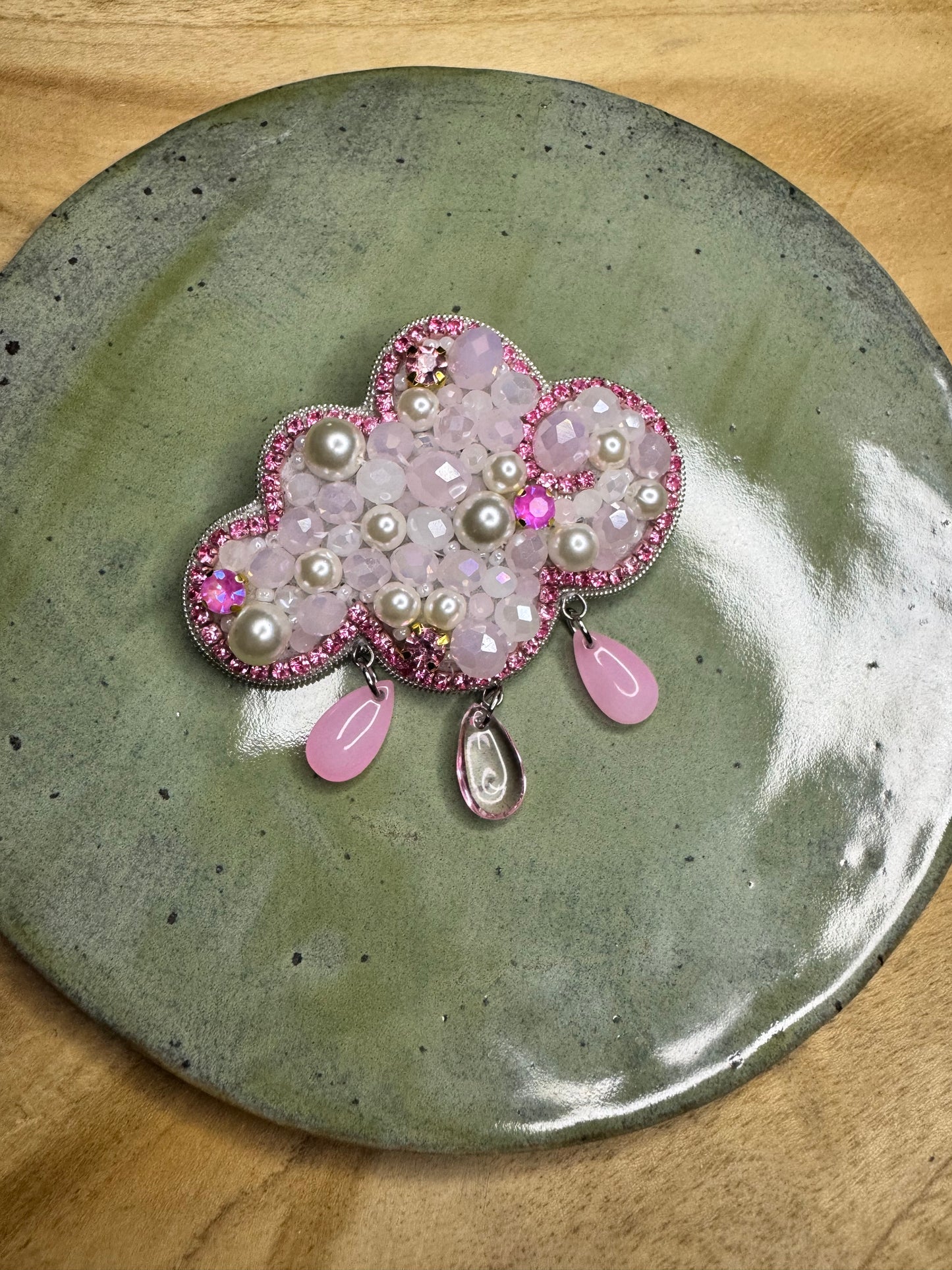 Brooch cloud