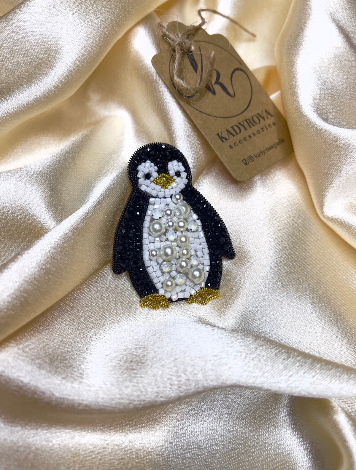 Brooch Penguin
