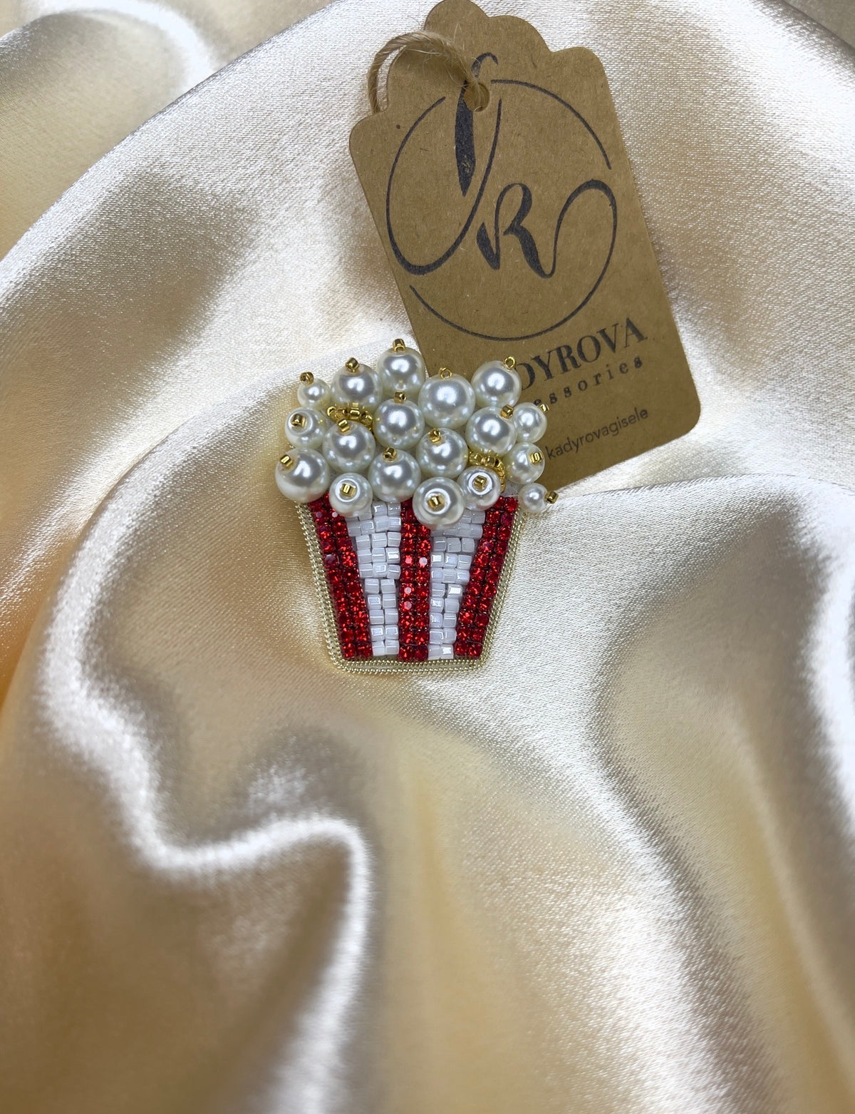 Brooch Popcorn (random shape)