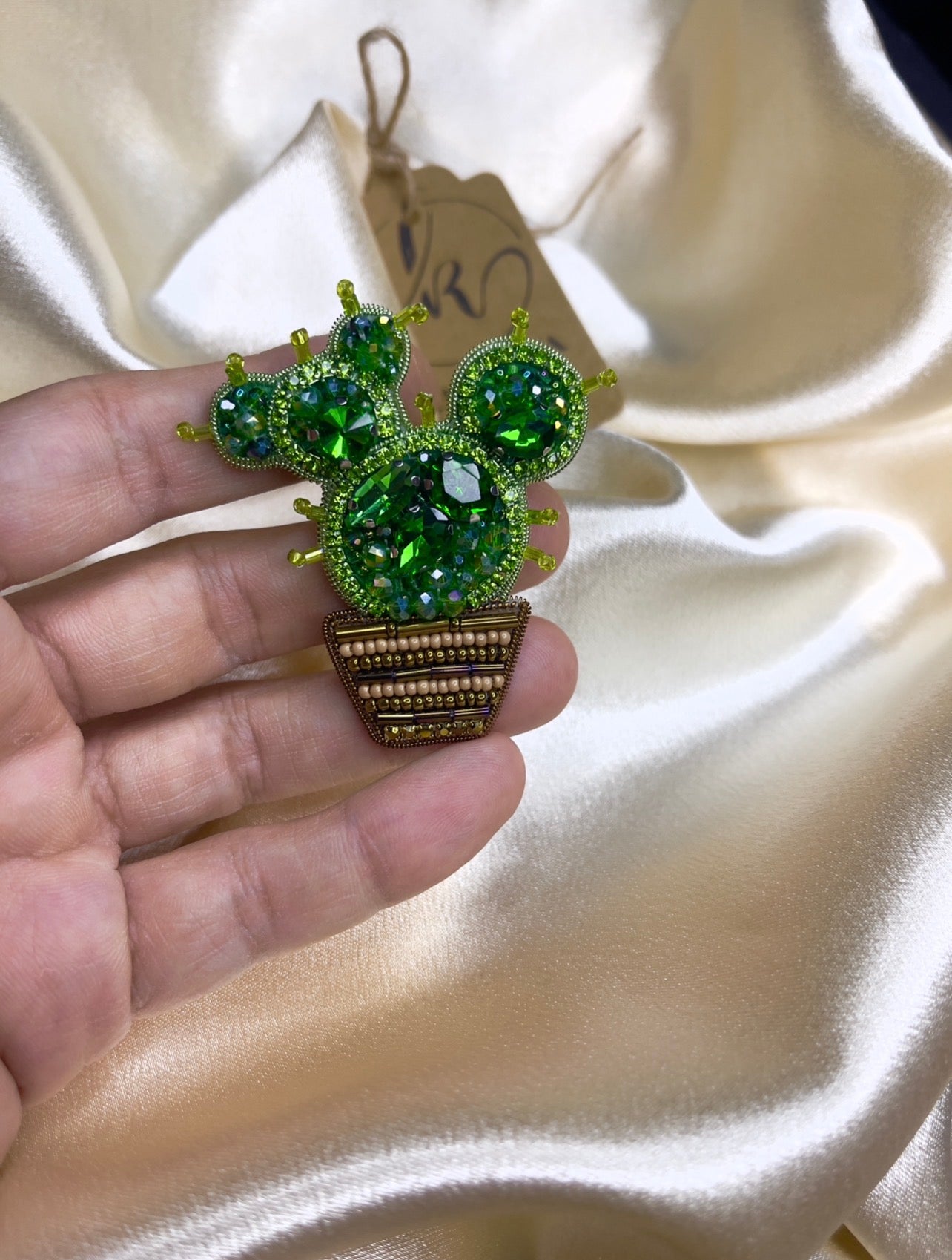 Cactus brooch