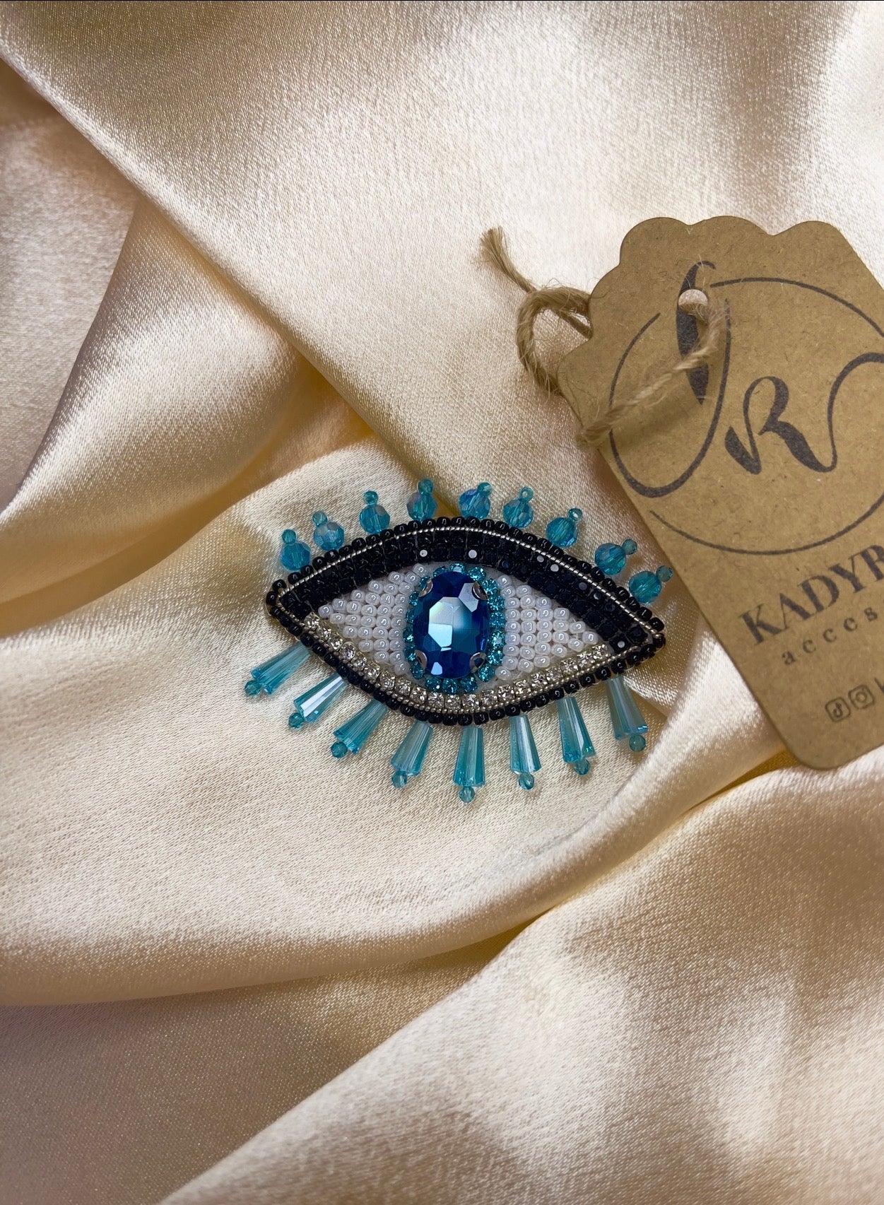 Eye brooches(green, purple, gold, blue)