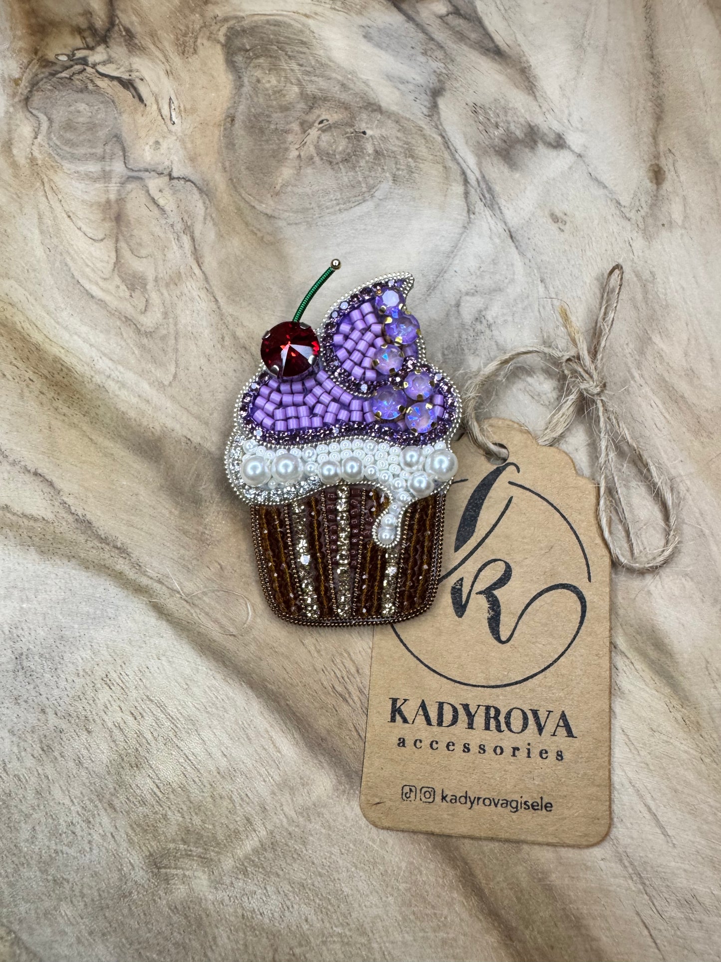 Brooch Cupcake