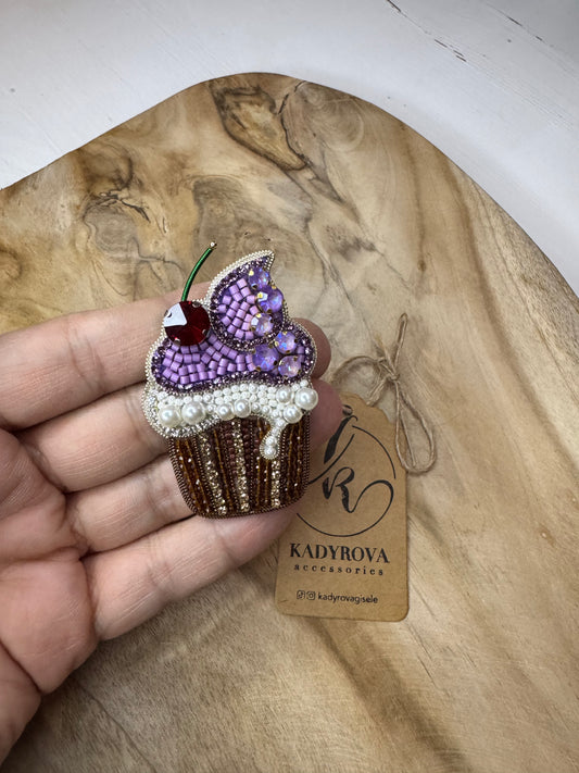 Brooch Cupcake