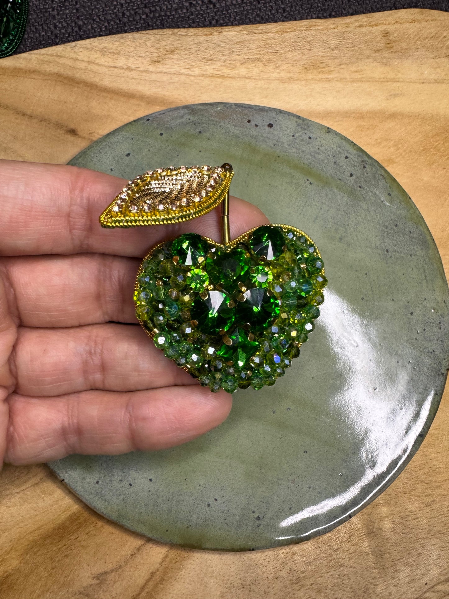 3D Apple brooch-light green