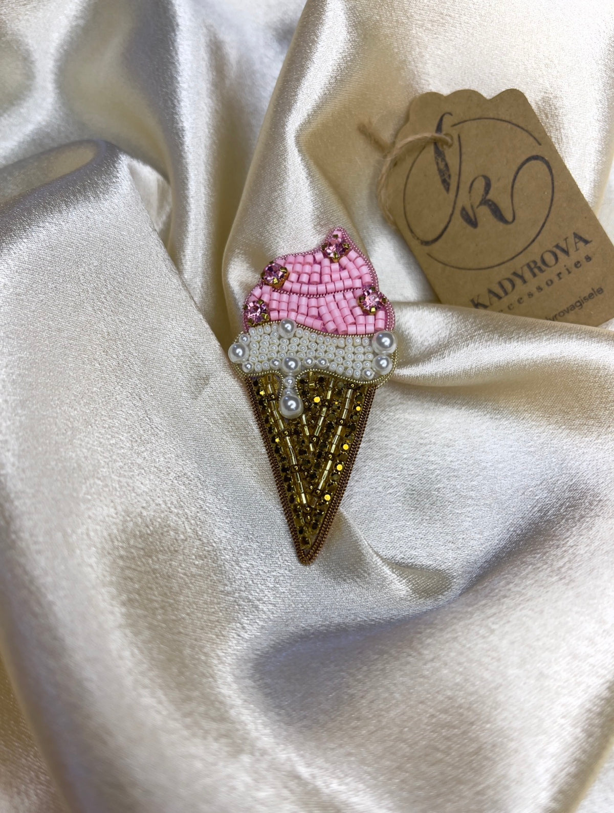 Brooch Ice cream