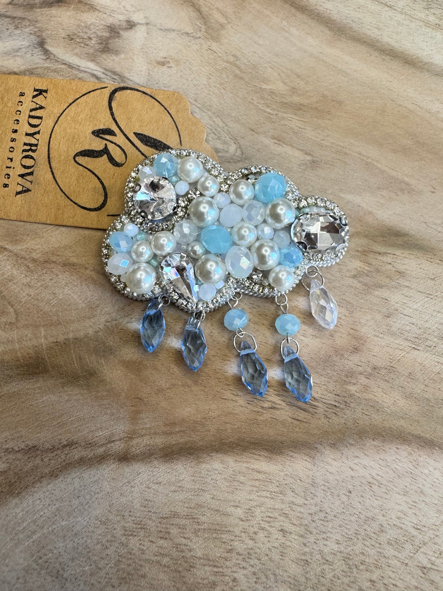 Brooch cloud